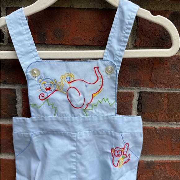 Vintage 90s Blue Shortalls Embroidered Jungle Elephant Monkey Overalls Size 0-3 - Picture 2 of 5